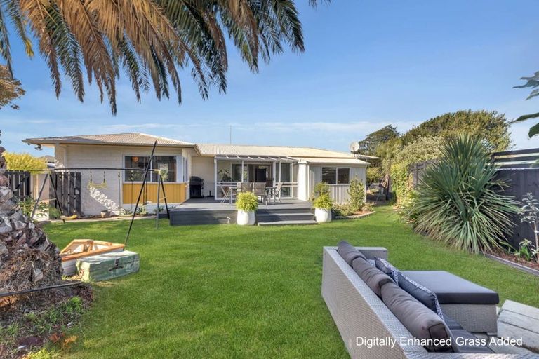 Photo of property in 58a Cottonwood Street, Parklands, Christchurch, 8083