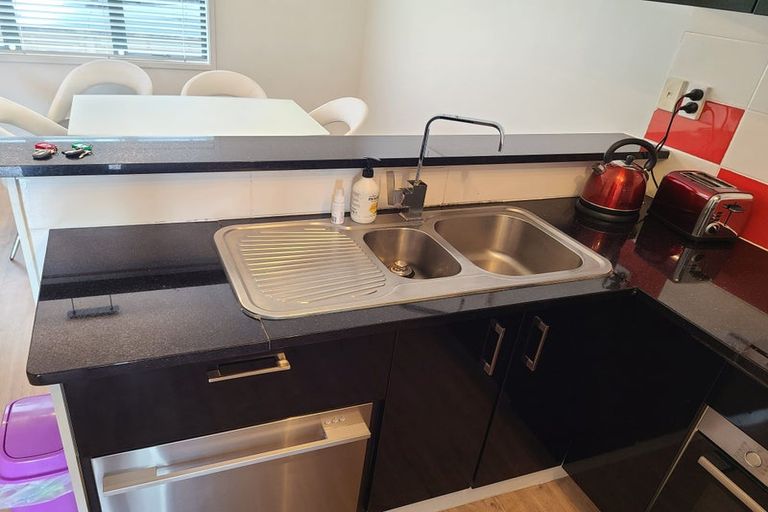 Photo of property in 10/8 Flynn Street, Birkdale, Auckland, 0626