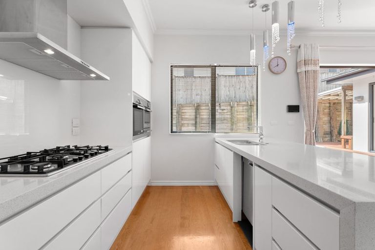 Photo of property in 64 Harrowglen Drive, Northcross, Auckland, 0630