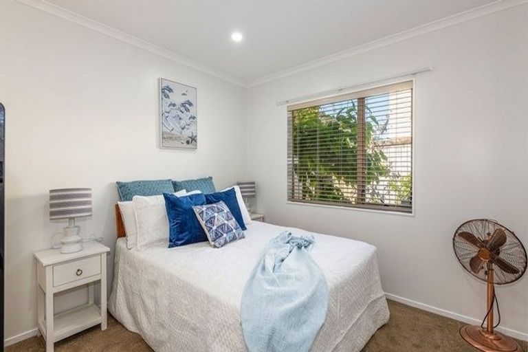 Photo of property in 4 Stornaway Drive, Flat Bush, Auckland, 2016
