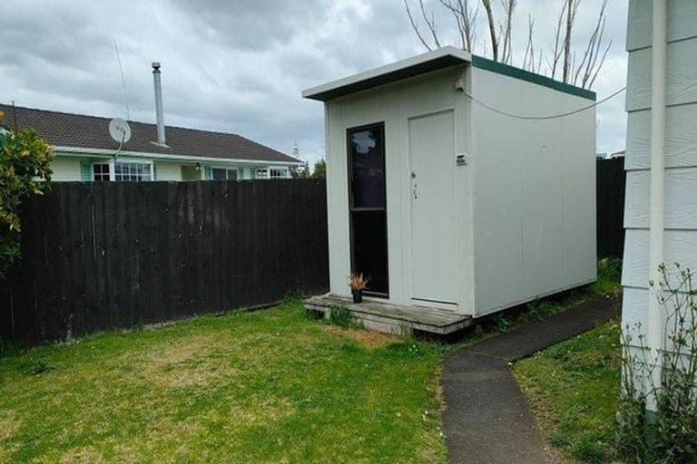 Photo of property in 1/29 Mon Desir Place, Manurewa, Auckland, 2102