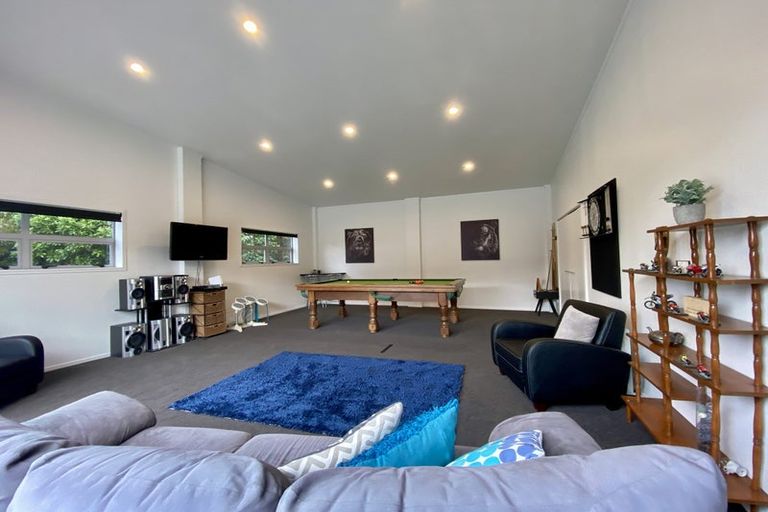 Photo of property in 295 Ngahere Park Road, Turitea, Palmerston North, 4472