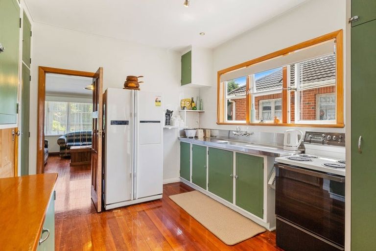 Photo of property in 192 Cambridge Terrace, Naenae, Lower Hutt, 5011