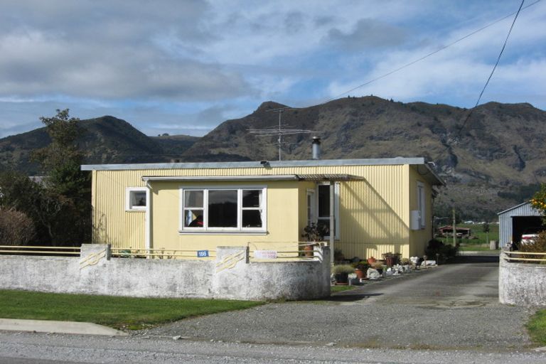 Photo of property in 186 Abel Tasman Drive, Takaka, 7183