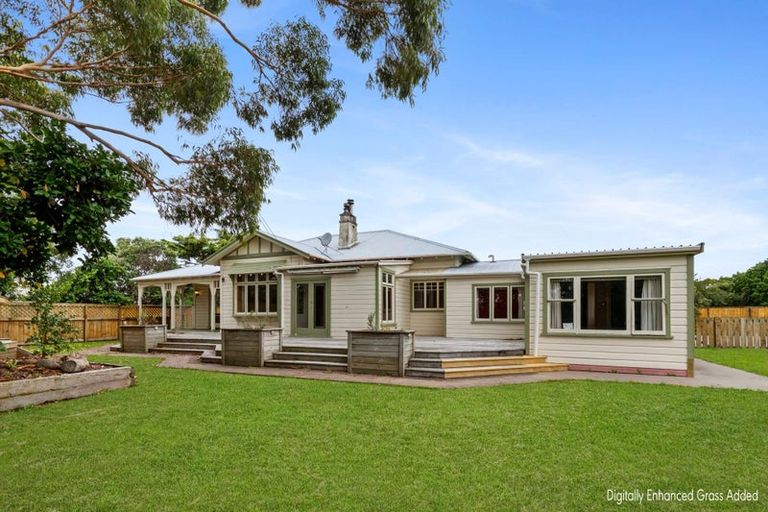 Photo of property in 92 Wood Street, Takaro, Palmerston North, 4410