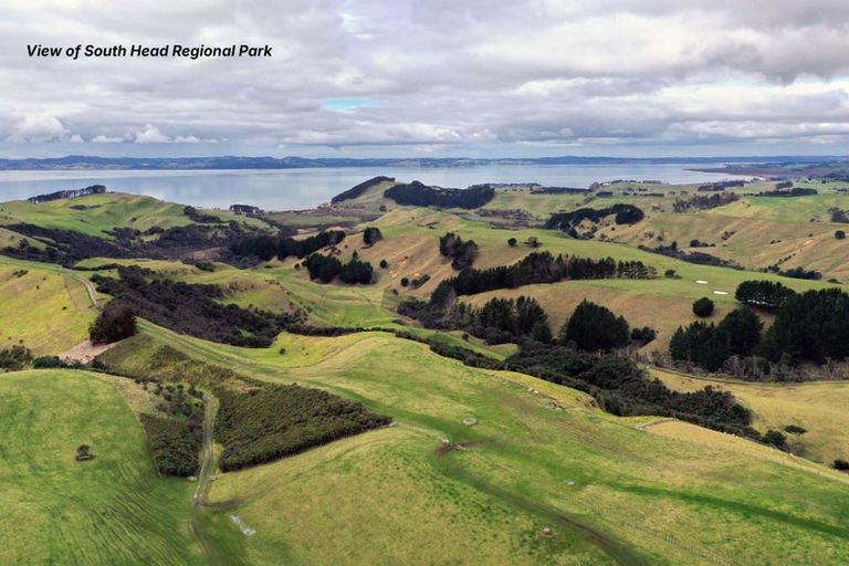 Photo of property in 38d Kaipara Lake Road, South Head, Helensville, 0874
