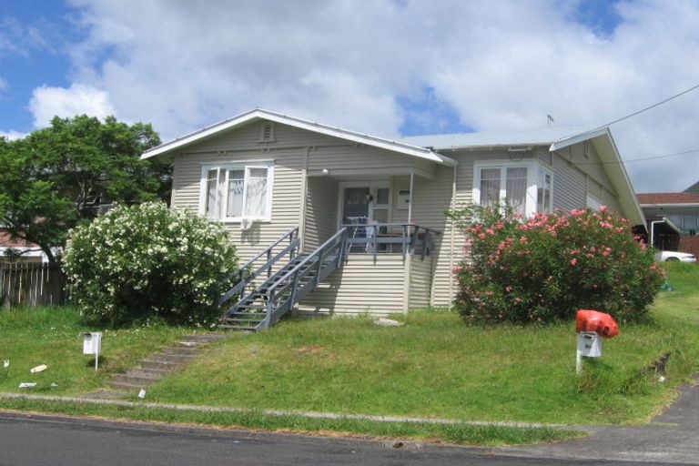 Photo of property in 1/8 Corunna Road, Milford, Auckland, 0620