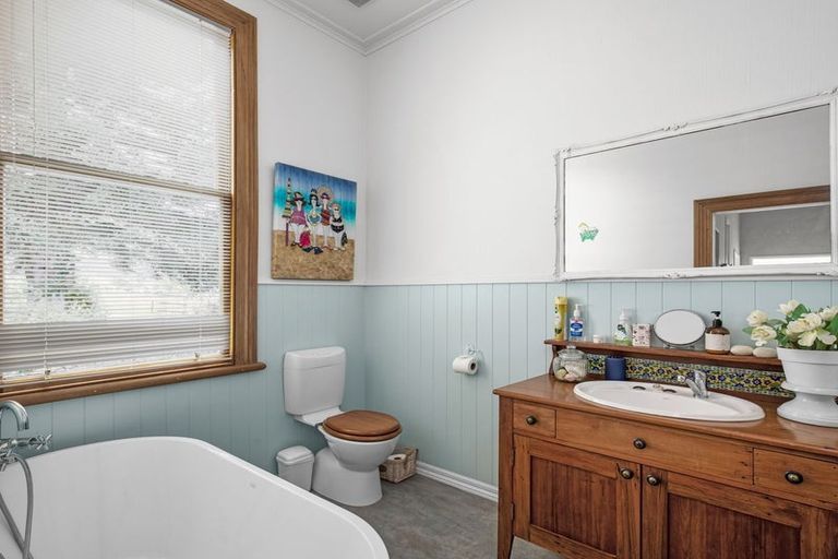 Photo of property in 124 Roxburgh Road East, Roxburgh East, Roxburgh, 9571