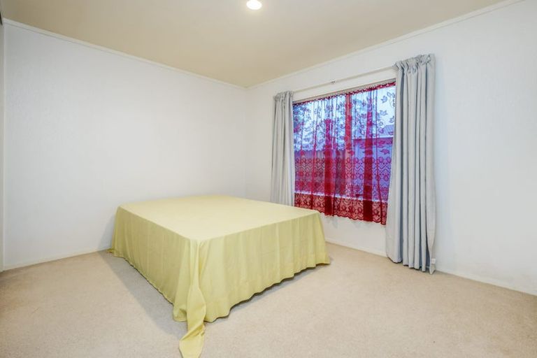 Photo of property in 6a Sheriff Place, Randwick Park, Auckland, 2105