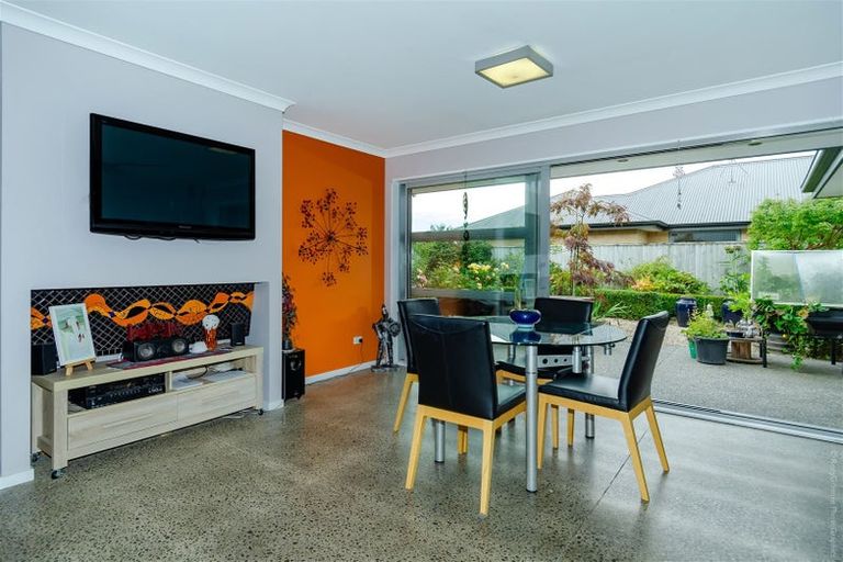 Photo of property in 79 Acacia Avenue, Rangiora, 7400