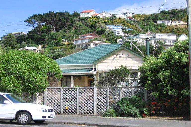 Photo of property in 120 Derwent Street, Island Bay, Wellington, 6023
