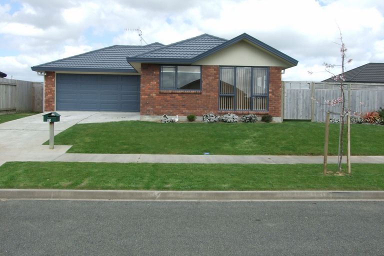 Photo of property in 53 Meridian Grove, Kelvin Grove, Palmerston North, 4414