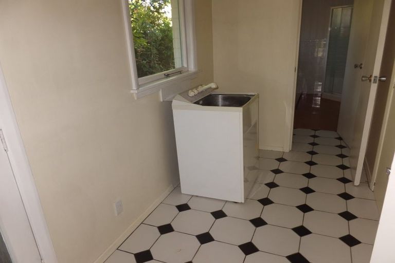 Photo of property in 22 Powell Crescent, Ilam, Christchurch, 8041