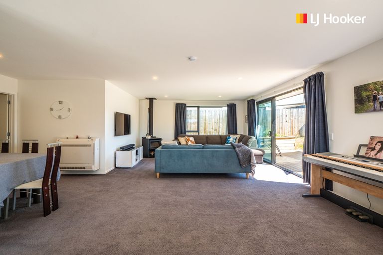 Photo of property in 94 Main Road, Fairfield, Dunedin, 9018