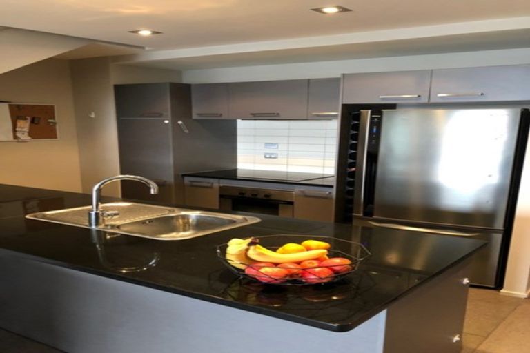 Photo of property in Shoal Haven Apartments, 112a/130 Anzac Street, Takapuna, Auckland, 0622