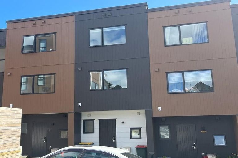 Photo of property in 4/60 Highland Drive, Highland Park, Auckland, 2010