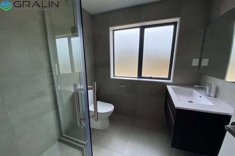 Photo of property in 2b Grandison Crescent, New Lynn, Auckland, 0600