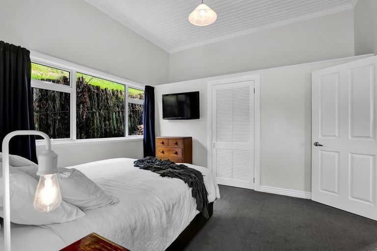 Photo of property in 1a Squire Place, Blagdon, New Plymouth, 4310