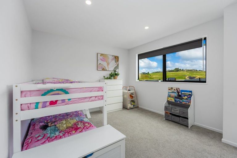 Photo of property in 11a Rockpool Road, Orewa, 0931