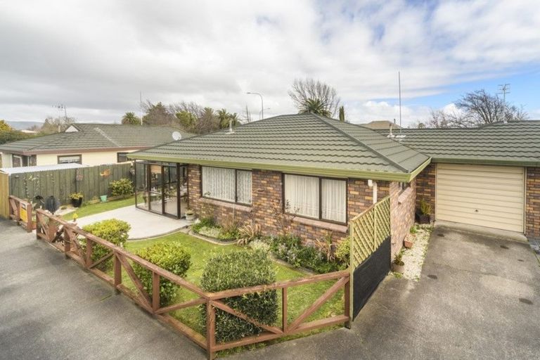 Photo of property in 2/89 College Street, Awapuni, Palmerston North, 4412