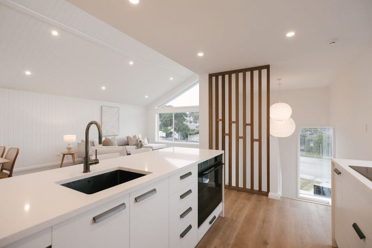 Photo of property in 15 Ihaka Street, Hokowhitu, Palmerston North, 4410