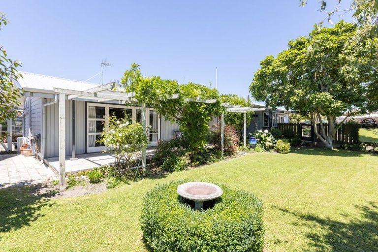 Photo of property in 30 Mcgregor Avenue, Pirimai, Napier, 4112