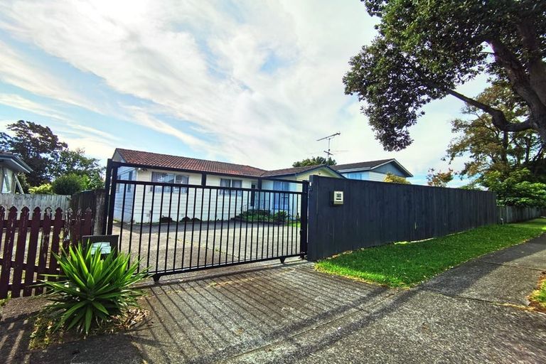 Photo of property in 363 Bucklands Beach Road, Bucklands Beach, Auckland, 2012