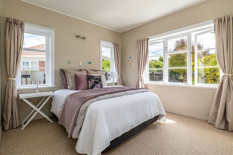 Photo of property in 8 Bard Street, Somerfield, Christchurch, 8024