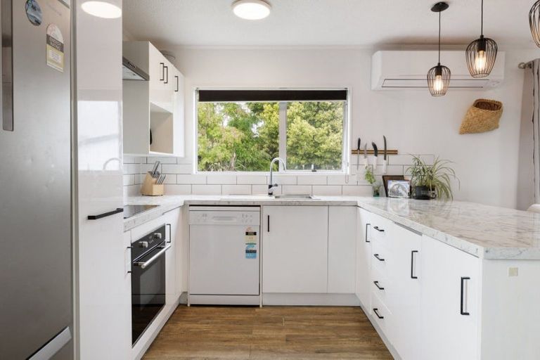 Photo of property in 21b Doncaster Drive, Papamoa Beach, Papamoa, 3118