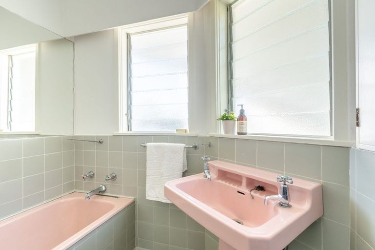 Photo of property in 15 Webber Street, Paraparaumu Beach, Paraparaumu, 5032