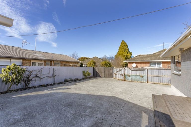 Photo of property in 2/74 Shands Road, Hornby South, Christchurch, 8042