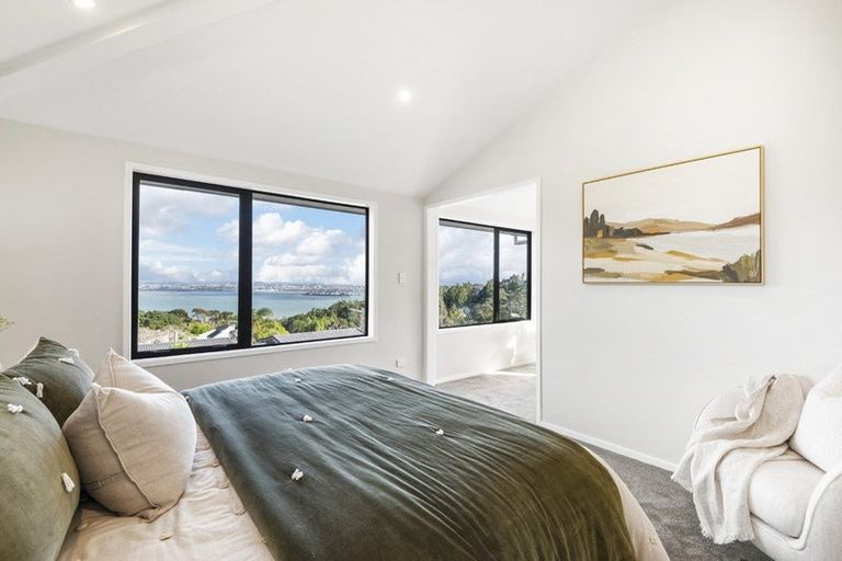 Photo of property in 5 Island Bay Road, Beach Haven, Auckland, 0626