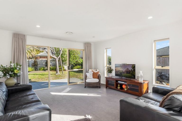 Photo of property in 26 Katerini Grove, Papamoa Beach, Papamoa, 3118