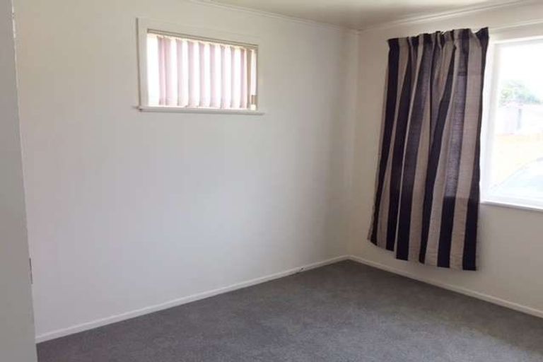 Photo of property in 13b Maybelle Place, Kelston, Auckland, 0602