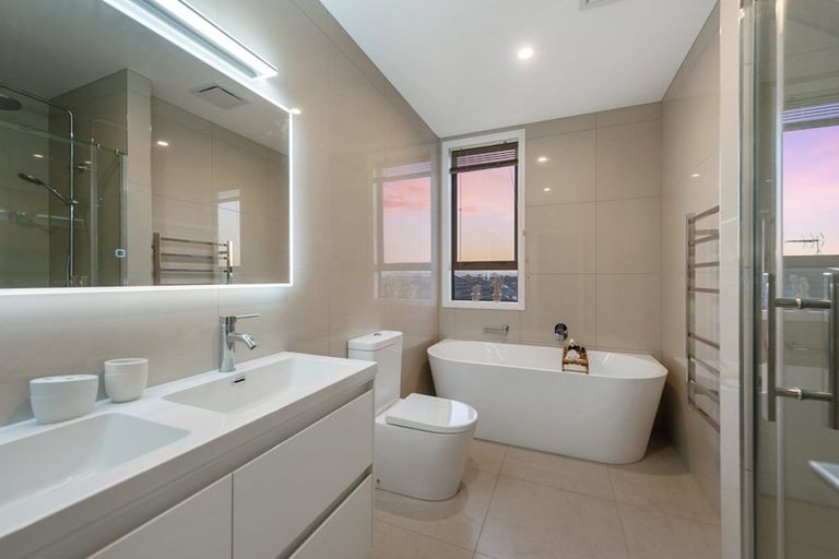 Photo of property in 14 Miranda Place, Flagstaff, Hamilton, 3210