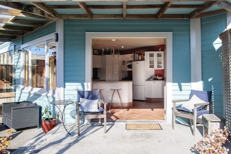 Photo of property in 137 Georges Drive, Napier South, Napier, 4110