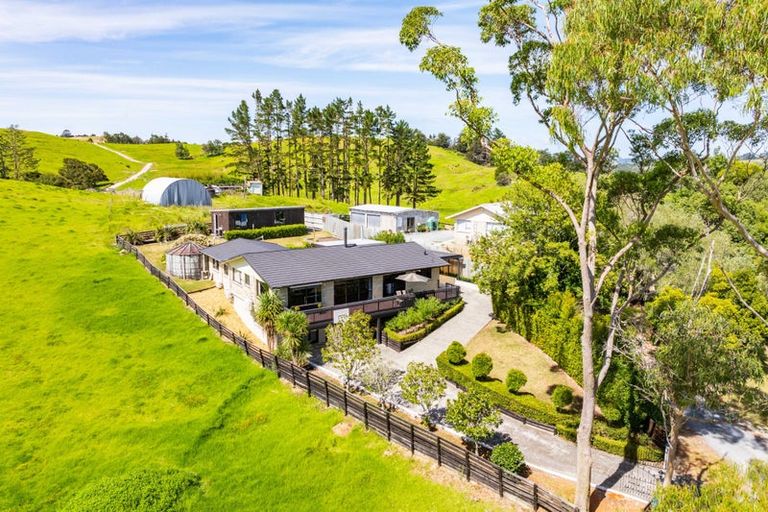 Photo of property in 5 Skelton Crescent, Paparoa, 0571