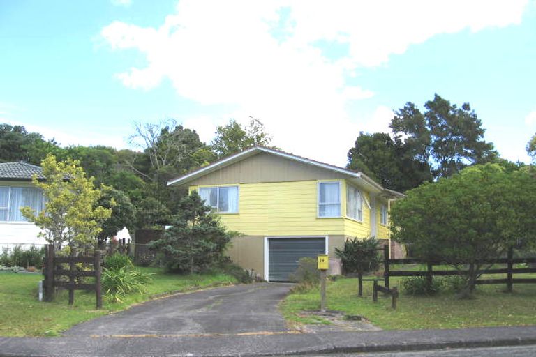 Photo of property in 14 Salamanca Road, Sunnynook, Auckland, 0620