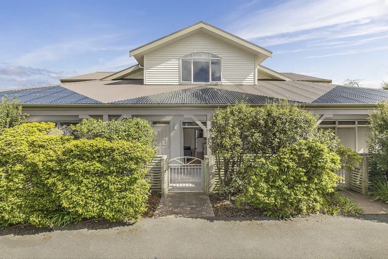 Photo of property in 4 South Karori Road, Karori, Wellington, 6012