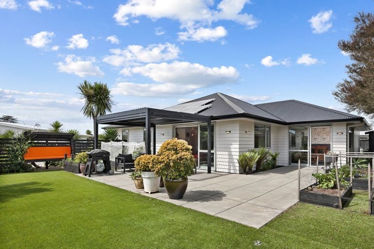 Photo of property in 14 Riverglen Road, Waipu, 0510