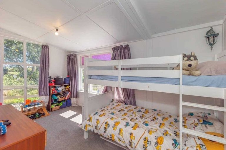 Photo of property in 328 Hokio Beach Road, Hokio Beach, Levin, 5571