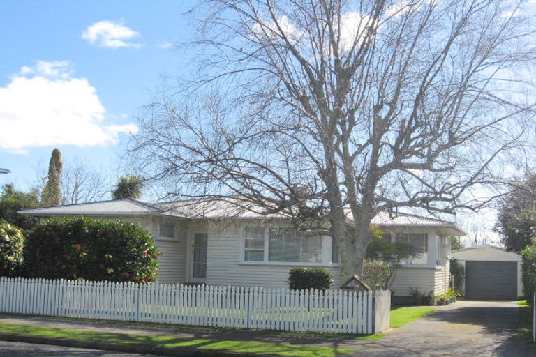 Photo of property in 18 Balmoral Street, Levin, 5510