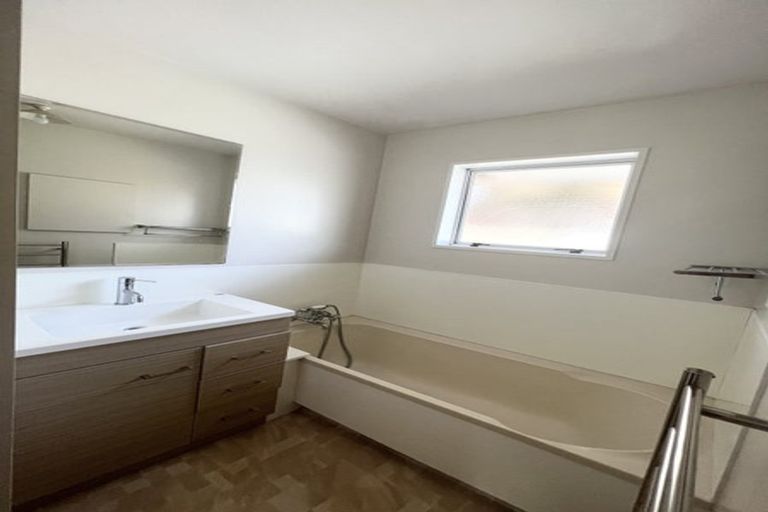 Photo of property in 2 Jocelyn Street, Casebrook, Christchurch, 8051