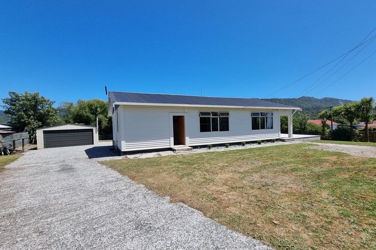 Photo of property in 21 Ballance Street, Runanga, 7803