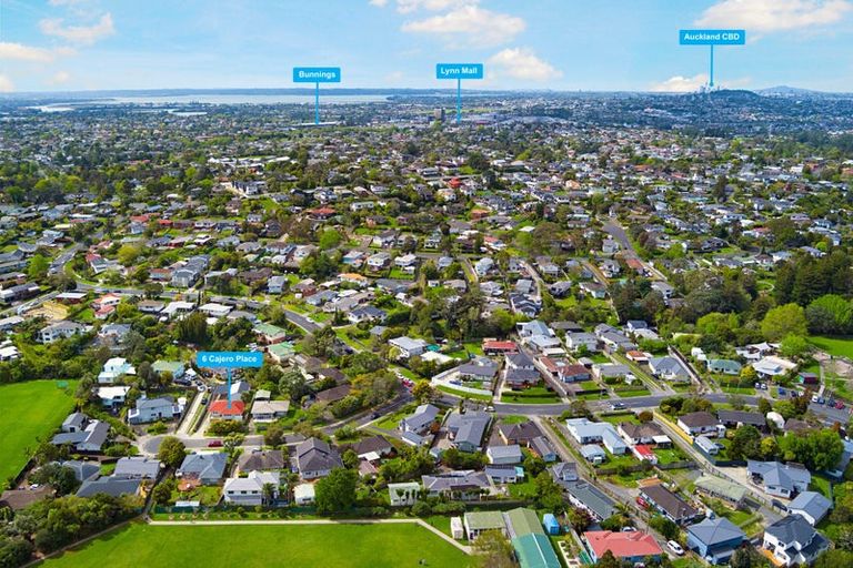 Photo of property in 6 Cajero Place, Green Bay, Auckland, 0604