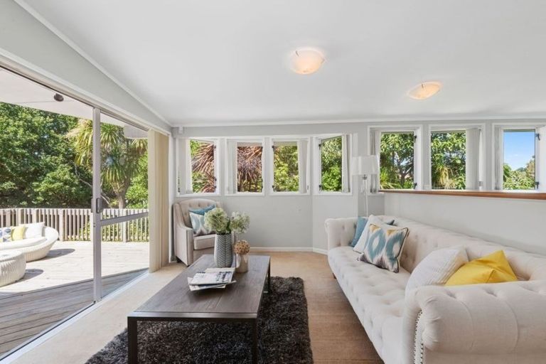 Photo of property in 18 Evan Street, Belmont, Auckland, 0622