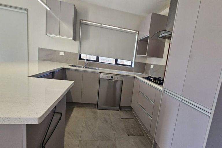 Photo of property in 7 View Road, Mangere, Auckland, 2022