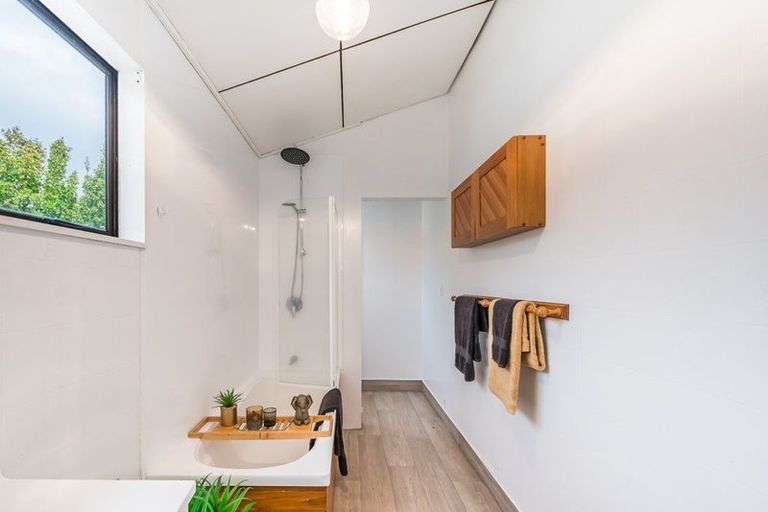 Photo of property in 1 Redwood Close, Paraparaumu, 5032