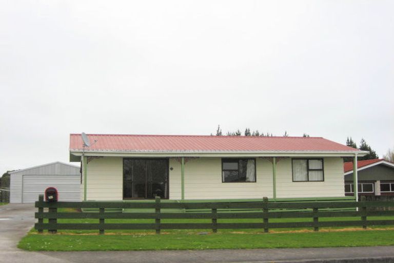 Photo of property in 30 Carthew Street, Okato, 4335