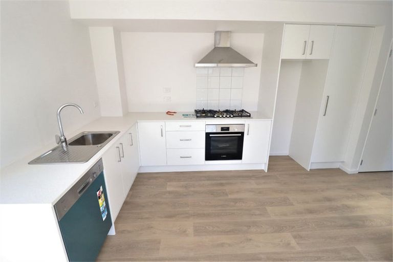 Photo of property in 34 Hobsonville Point Road, Hobsonville, Auckland, 0616